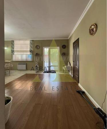 Фото Отдельный дом, 8 комн, 300м²