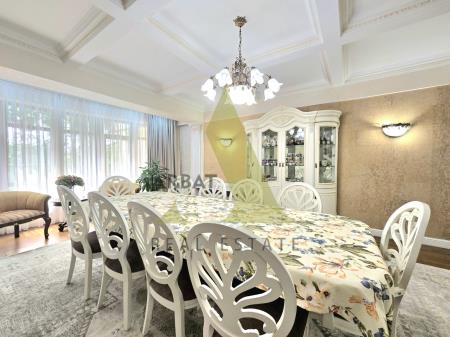 Фото Квартира, 8 комн, 433 м², 3/4 эт., 2011 г.п.