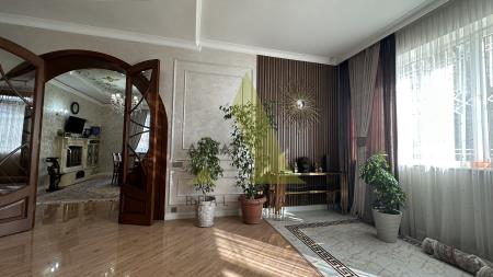 Фото Отдельный дом, 8 комн, 568м²
