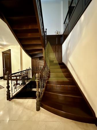 Фото Отдельный дом, 8 комн, 750м²