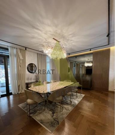 Фото Квартира, 7 комн, 370 м², 4 эт.