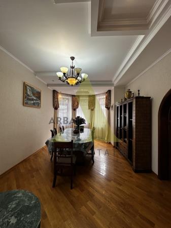Фото Отдельный дом, 8 комн, 454м²