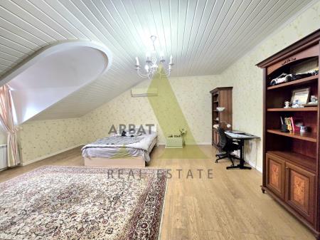 Фото Квартира, 8 комн, 433 м², 3/4 эт., 2011 г.п.