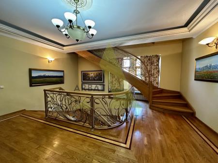 Фото Отдельный дом, 7 комн, 842м²