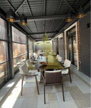 Фото Квартира, 7 комн, 370 м², 4 эт.