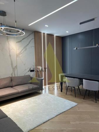 Фото Квартира, 4 комн, 180 м²