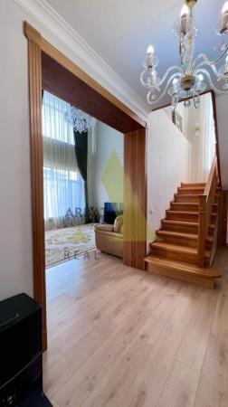 Фото Отдельный дом, 6 комн, 205м²
