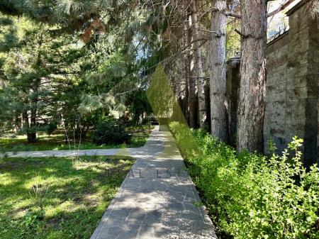 Фото Отдельный дом, 7 комн, 842м²