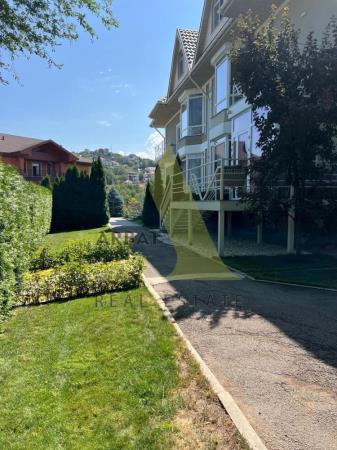 Фото Квартира, 4 комн, 180 м²