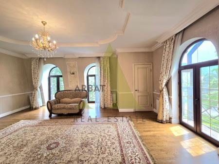 Фото Квартира, 8 комн, 433 м², 3/4 эт., 2011 г.п.