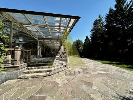 Фото Отдельный дом, 7 комн, 842м²