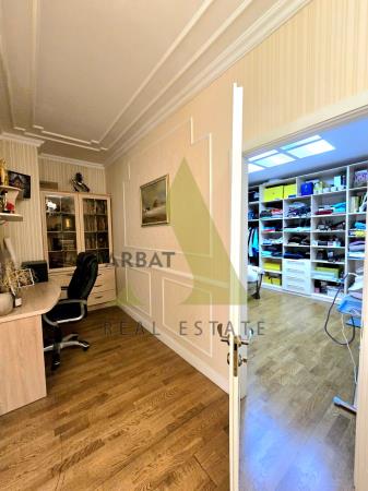 Фото Квартира, 8 комн, 433 м², 3/4 эт., 2011 г.п.