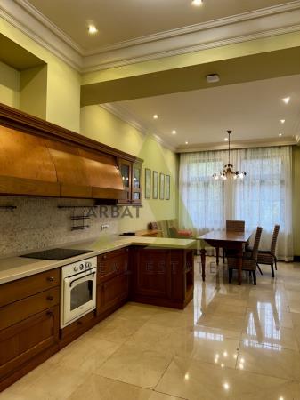 Фото Отдельный дом, 8 комн, 750м²
