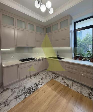 Фото Отдельный дом, 6 комн, 450м²