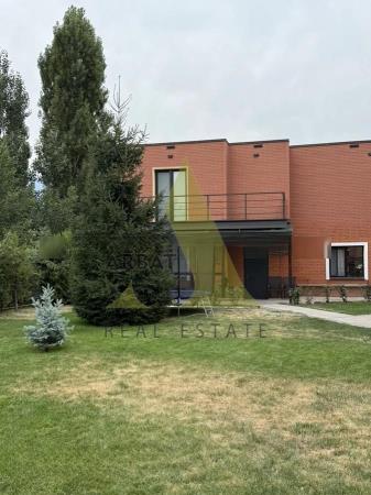Фото Отдельный дом, 5 комн, 225м²