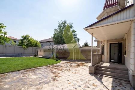 Фото Отдельный дом, 7 комн, 300м²