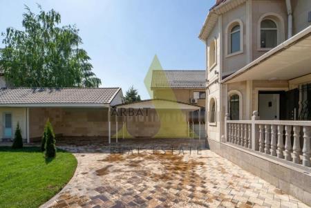 Фото Отдельный дом, 7 комн, 300м²