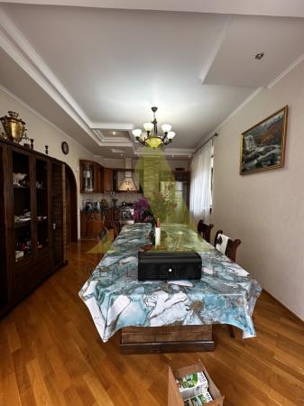 Фото Отдельный дом, 8 комн, 454м²