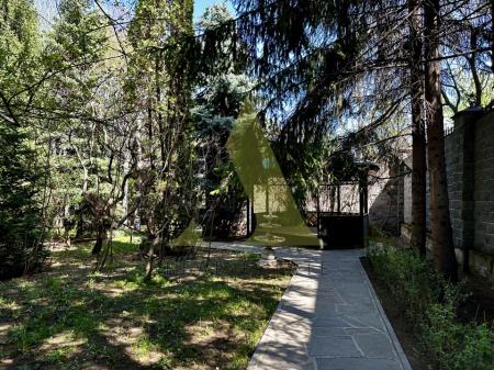 Фото Отдельный дом, 7 комн, 842м²