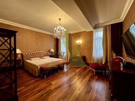 Фото Отдельный дом, 8 комн, 750м²