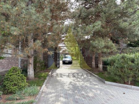 Фото Отдельный дом, 7 комн, 400м²