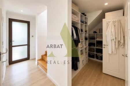 Фото Отдельный дом, 5 комн, 180м²