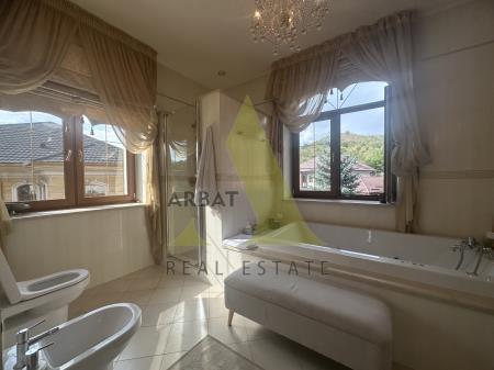 Фото Отдельный дом, 5 комн, 500м²