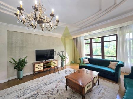 Фото Квартира, 8 комн, 433 м², 3/4 эт., 2011 г.п.
