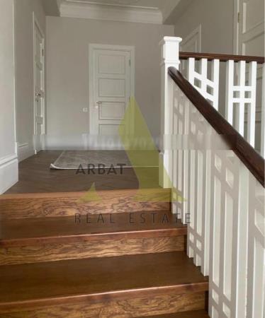 Фото Отдельный дом, 8 комн, 300м²