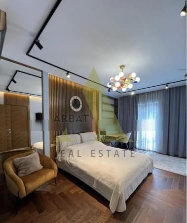 Фото Квартира, 7 комн, 370 м², 4 эт.