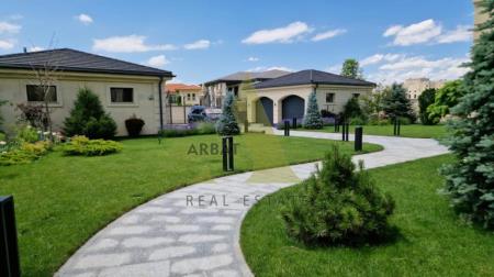 Фото Отдельный дом, 10 комн, 1125м²