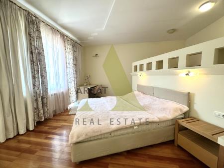 Фото Отдельный дом, 5 комн, 365м²