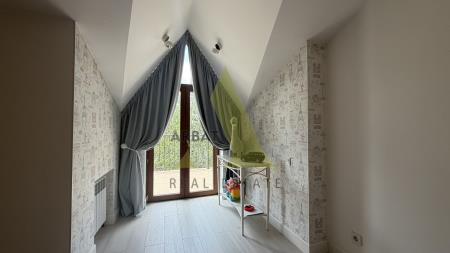 Фото Отдельный дом, 6 комн, 365.9м²