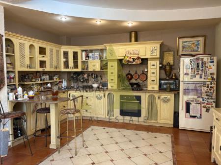 Фото Отдельный дом, 6 комн, 300м²