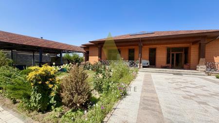 Фото Отдельный дом, 7 комн, 751.4м²