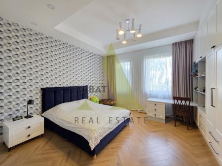 Фото Квартира, 5 комн, 220 м², 4/10 эт., 2022 г.п.