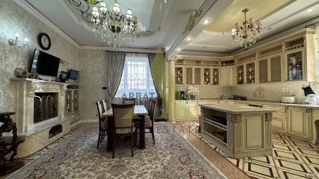 Фото Отдельный дом, 8 комн, 568м²