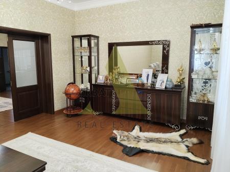 Фото Отдельный дом, 6 комн, 285м²