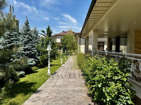 Фото Отдельный дом, 10 комн, 1400м²