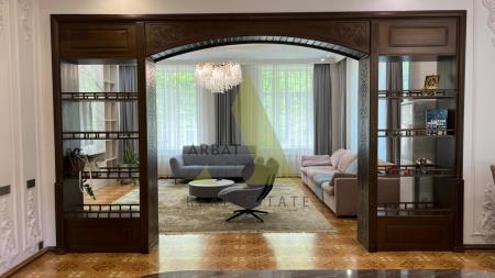 Фото Отдельный дом, 7 комн, 650м²