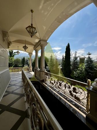 Фото Отдельный дом, 10 комн, 1400м²