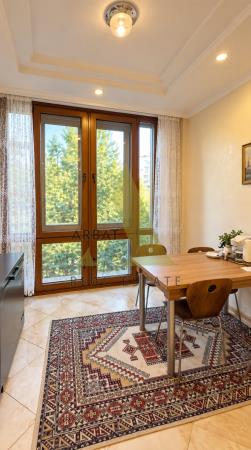 Фото Квартира, 5 комн, 300 м², 3/5 эт., 2010 г.п.