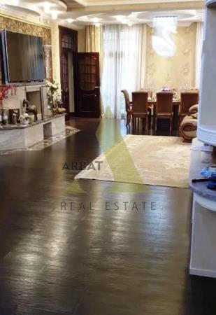 Фото Отдельный дом, 9 комн, 650м²