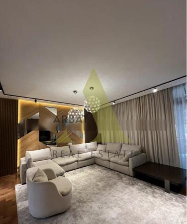 Фото Квартира, 7 комн, 370 м², 4 эт.