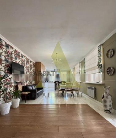 Фото Отдельный дом, 8 комн, 300м²