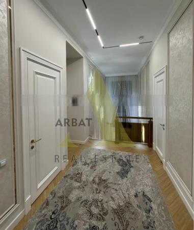 Фото Отдельный дом, 9 комн, 573.5м²