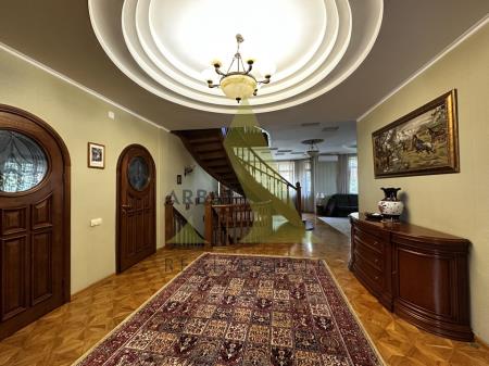 Фото Отдельный дом, 8 комн, 454м²