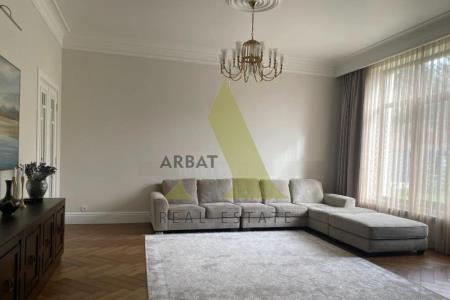 Фото Отдельный дом, 8 комн, 300м²