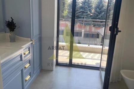 Фото Отдельный дом, 8 комн, 300м²