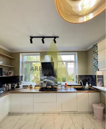 Фото Отдельный дом, 8 комн, 300м²